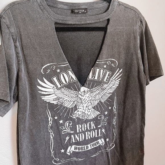 Upcycled V cut graphic tee - Picture 1 of 4